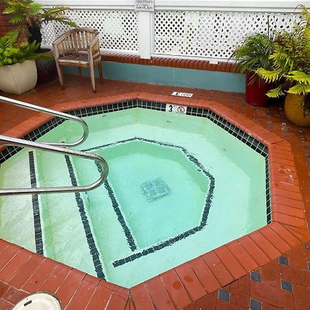 Inn On Summerhill Summerland Εξωτερικό φωτογραφία