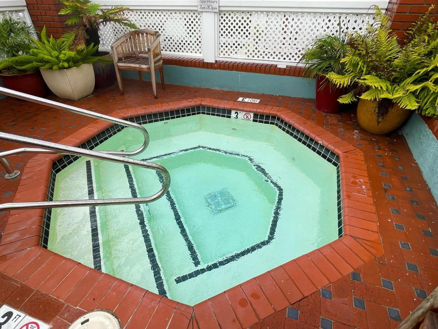 Inn On Summerhill Summerland Εξωτερικό φωτογραφία